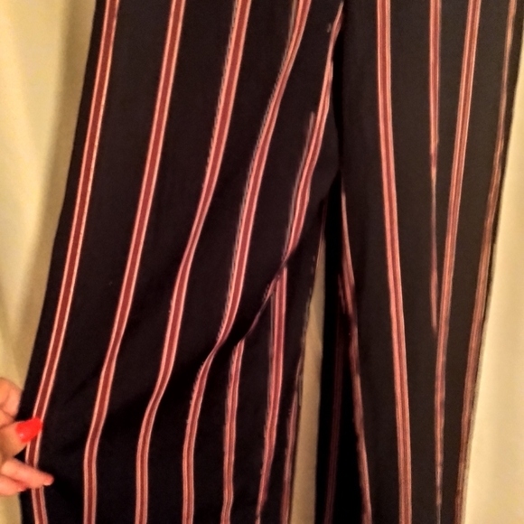 A pant spaghetti strap jumpsuit - Picture 3 of 5